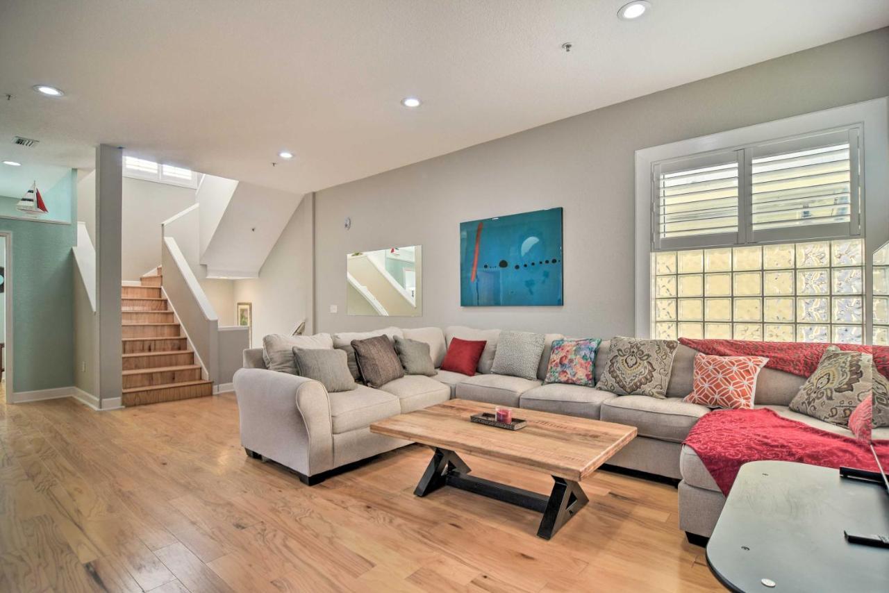 Coastal Sea Side Townhome - Walk To Beach! Clearwater Beach Exterior foto